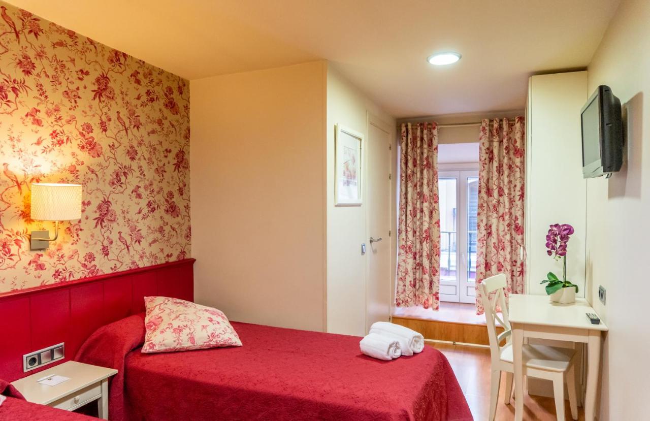 Hostal Matheu Мадрид Екстериор снимка