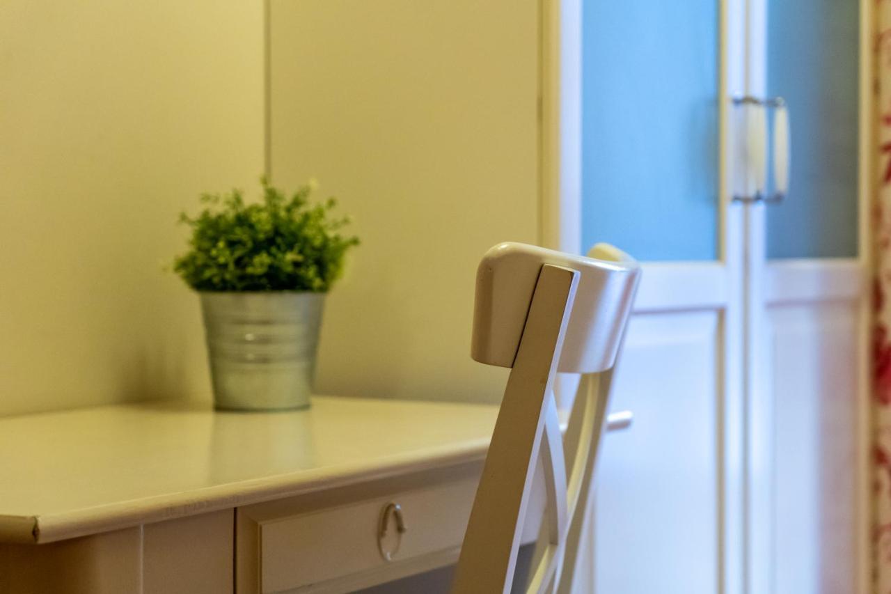 Hostal Matheu Мадрид Екстериор снимка