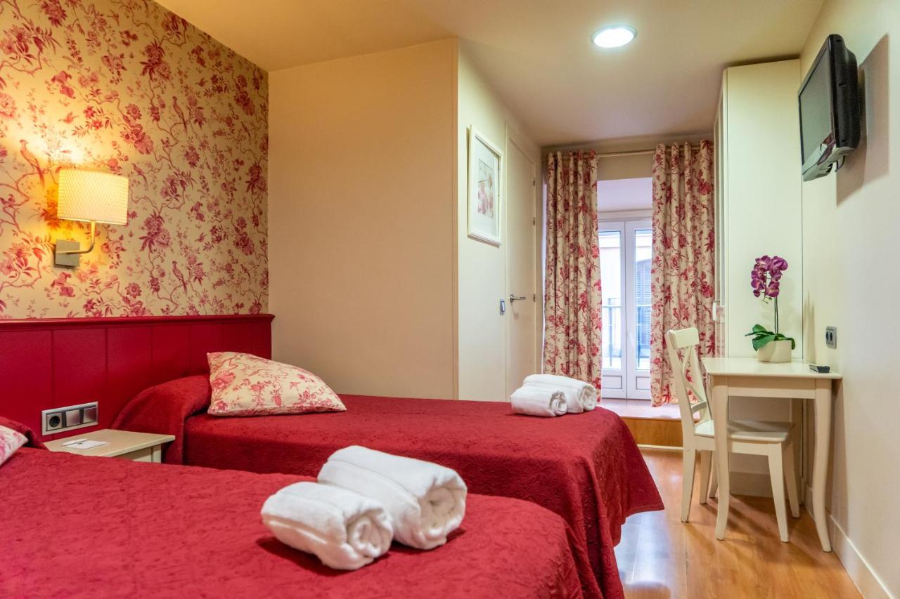 Hostal Matheu Мадрид Екстериор снимка