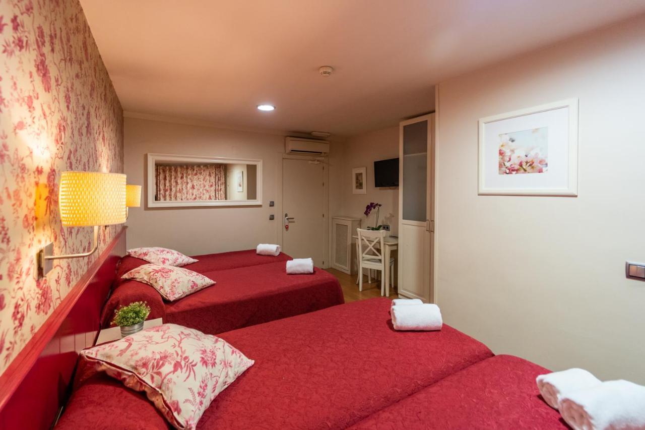 Hostal Matheu Мадрид Екстериор снимка