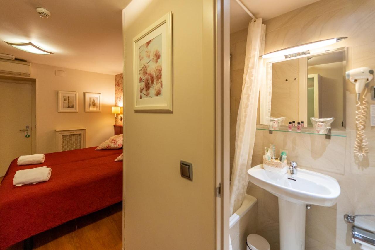 Hostal Matheu Мадрид Екстериор снимка