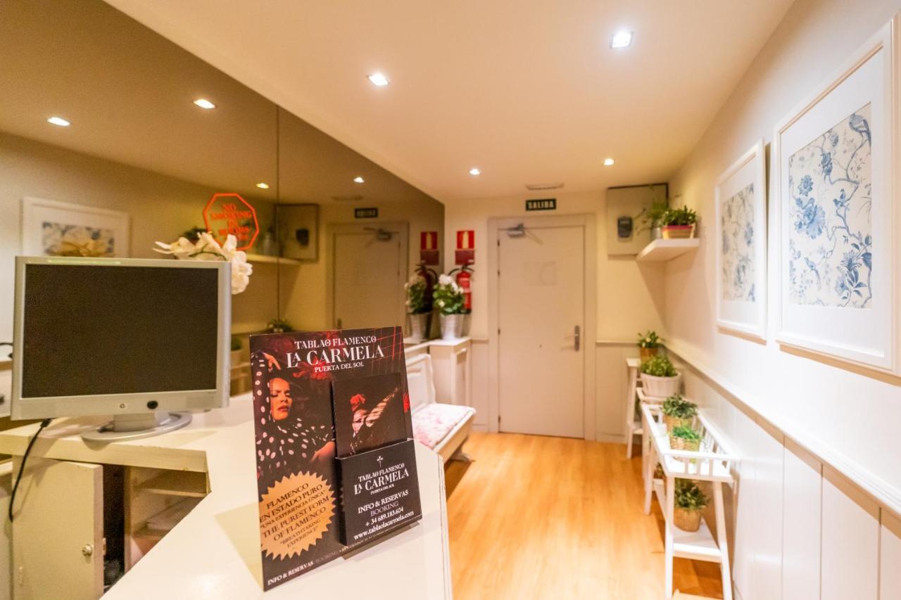 Hostal Matheu Мадрид Екстериор снимка