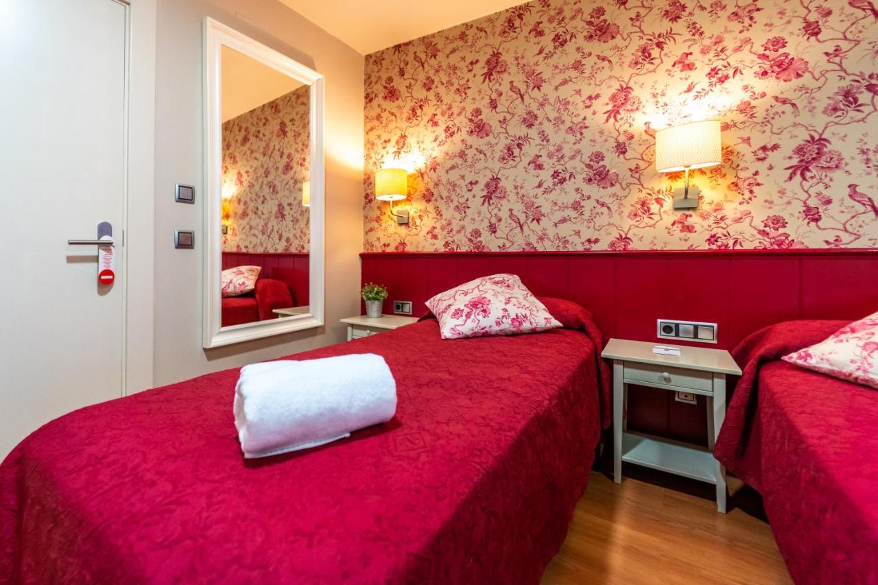 Hostal Matheu Мадрид Екстериор снимка