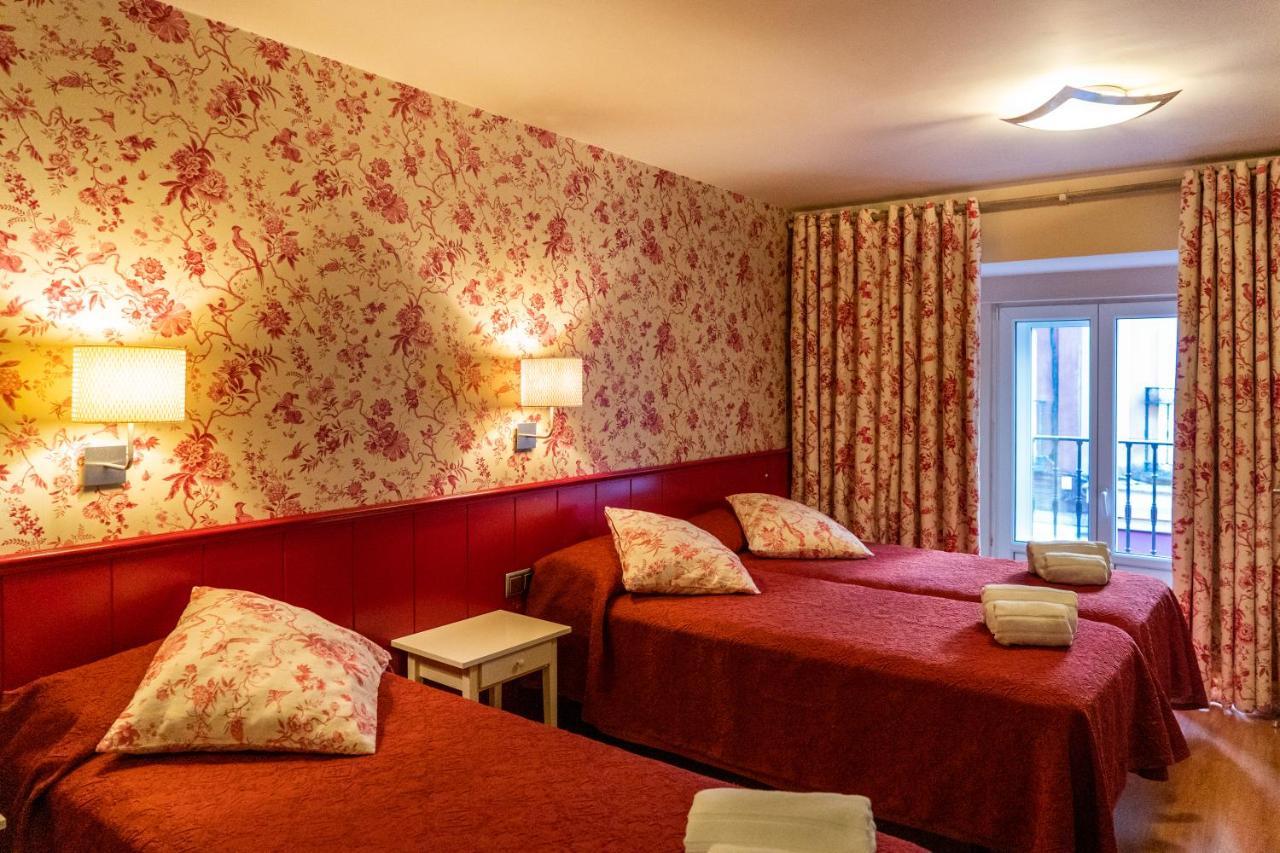 Hostal Matheu Мадрид Екстериор снимка